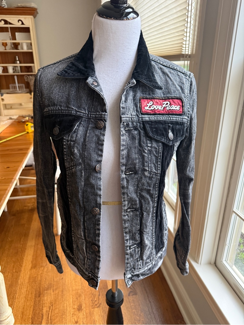 ROAR Love Peace Black Acid Wash Denim Jacket Velvet Trim Rocker Moto